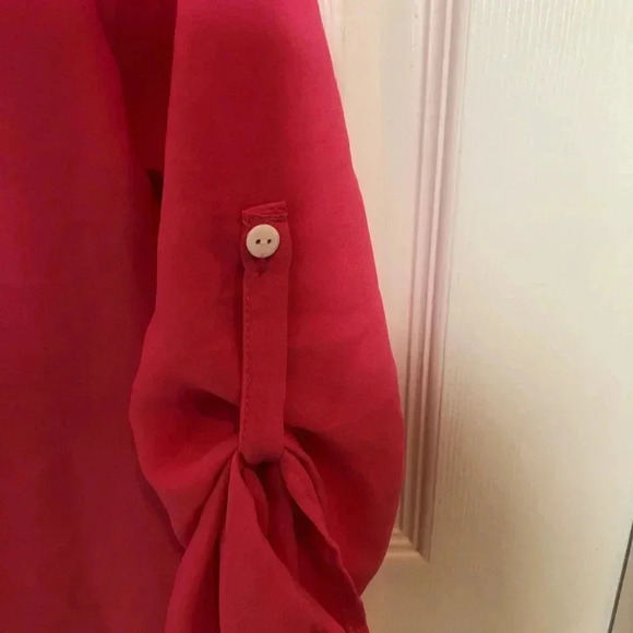 Beautiful pink top size medium - Picture 4 of 5